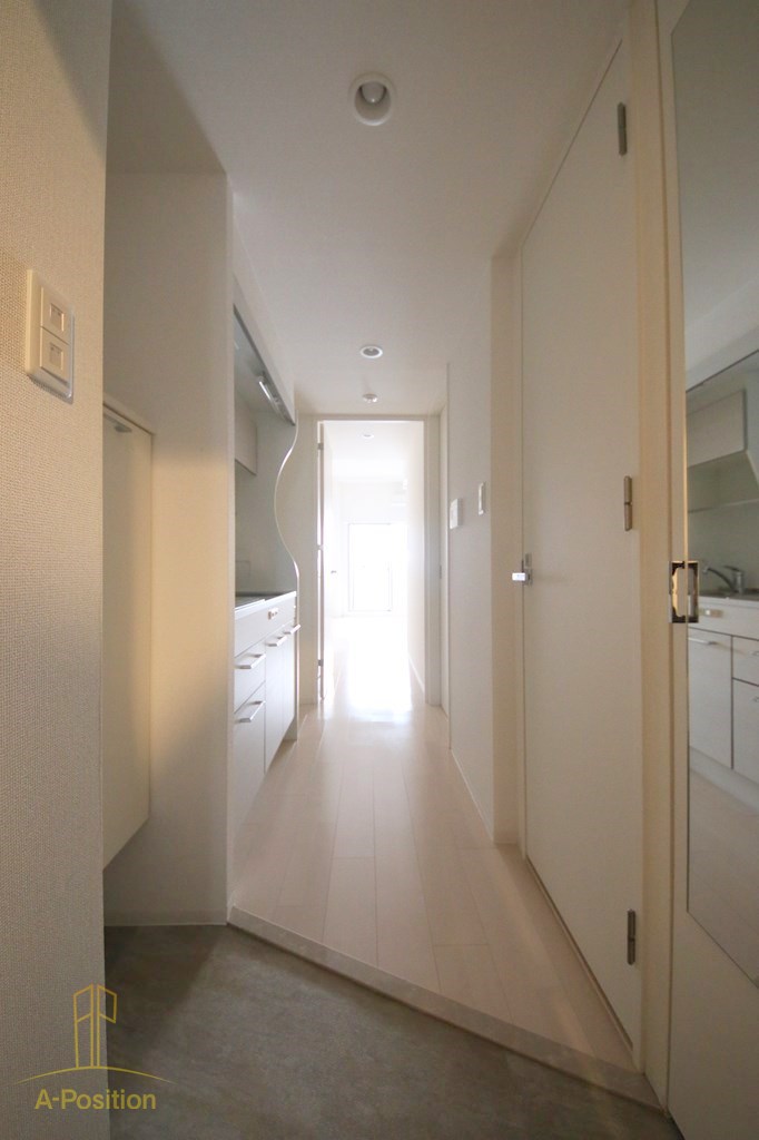 玄関　セレニテ心斎橋グランデ