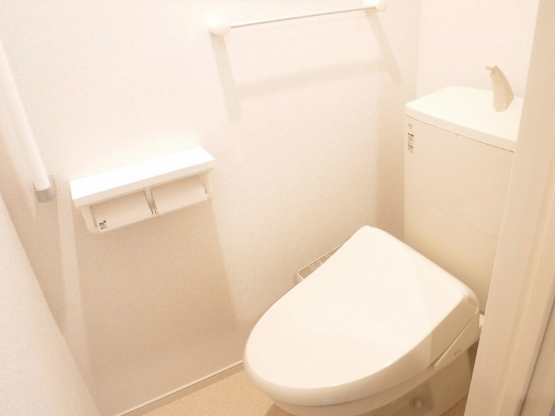 トイレ　類似部屋写真