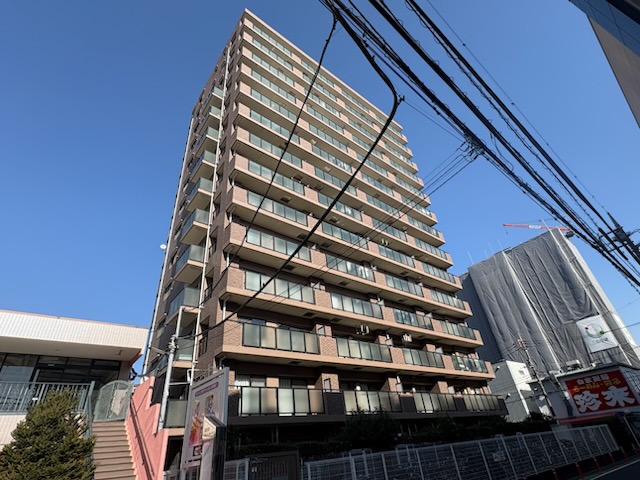 建物外観　安心と信頼のブランド　”ライオンズマンション”