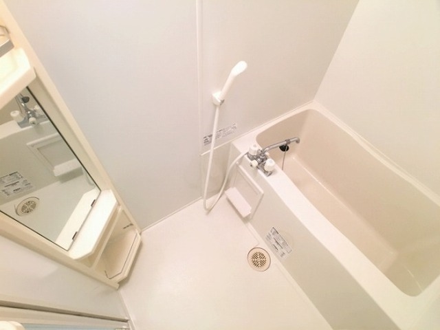 バス・シャワールーム　浴室乾燥機付のバスルーム☆