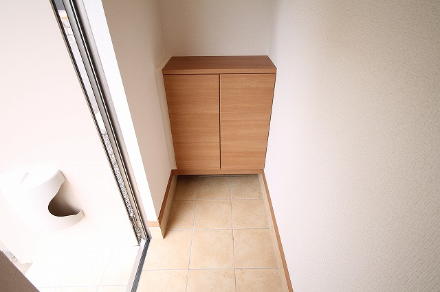 玄関　シューズボックス付