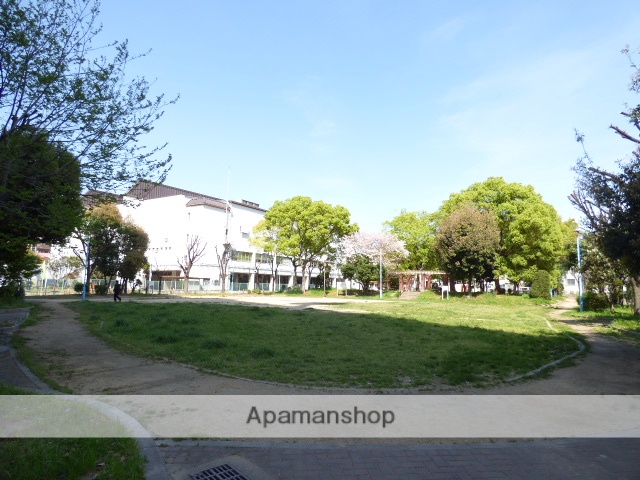 公園　新駅２号公園（公園）まで400m