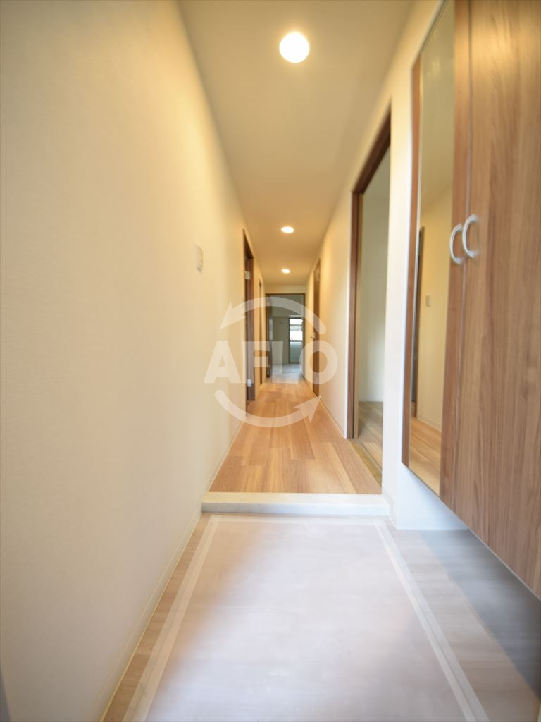 玄関　ルナグランデ　玄関