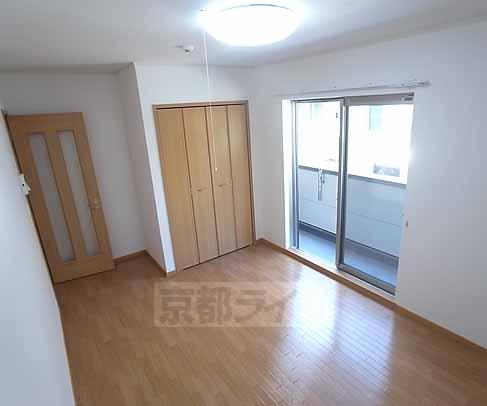 居室・リビング　明るい室内。