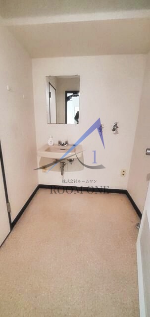 洗面設備　独立洗面台です。