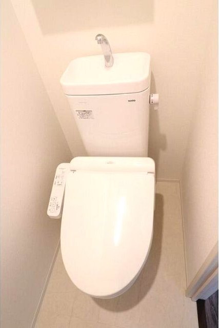 トイレ　温水洗浄便座機能です