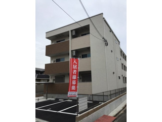 建物外観　オートロック、モニター付きインターホンついてます♪