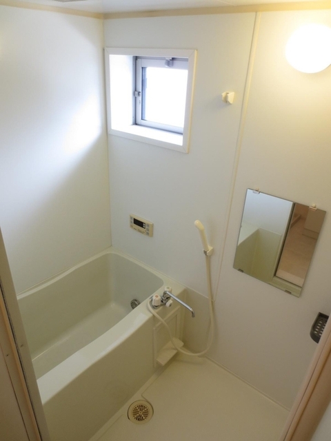 バス・シャワールーム　１０１　バスルーム