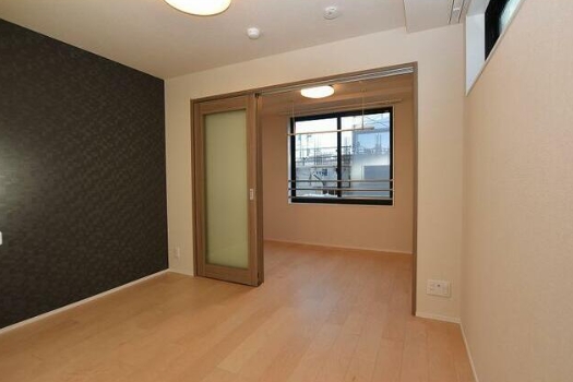 居室・リビング　☆明るい洋室☆