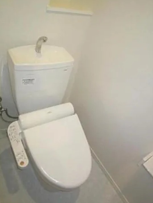 トイレ　★温水洗浄便座★