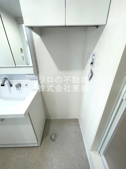 その他　上部収納棚あり！室内洗濯機置き場です♪