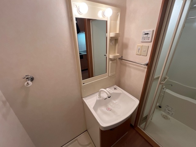 洗面設備　洗髪洗面化粧台