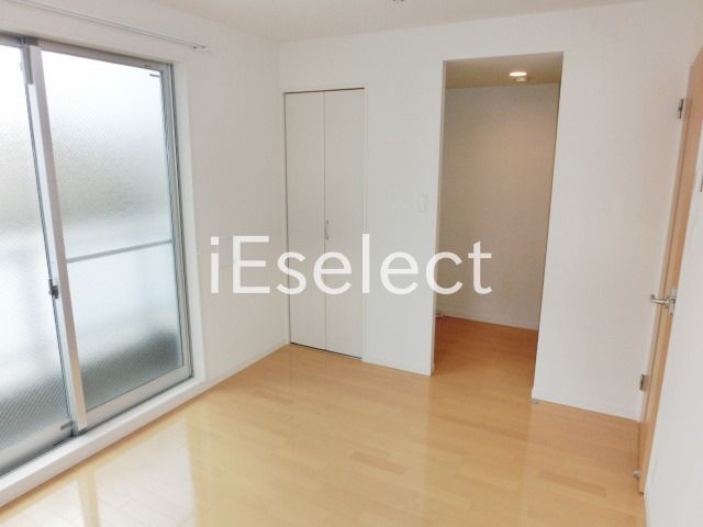 居室・リビング　明るく風通しの良いお部屋です。