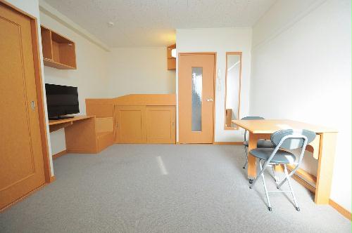 居室・リビング　※同タイプのお部屋の写真です