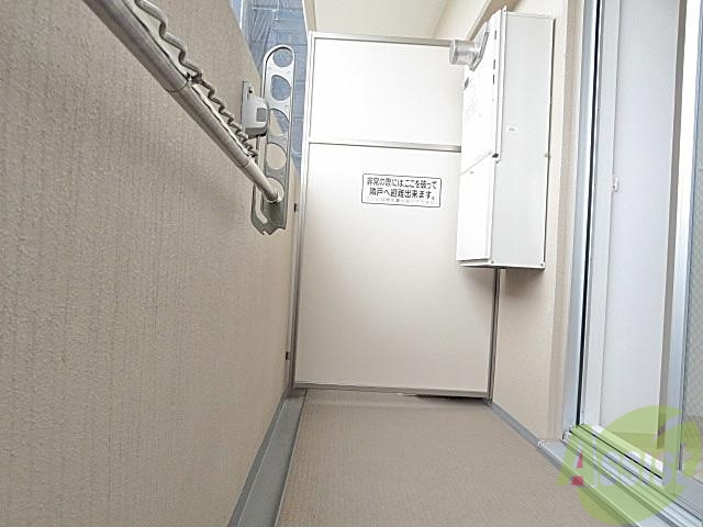 バルコニー　バルコニーです。洗濯物、たくさん干せそうですね♪♪