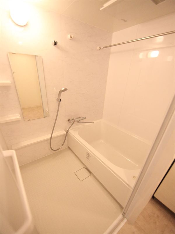 バス・シャワールーム　バスルーム　浴室暖房乾燥機付き