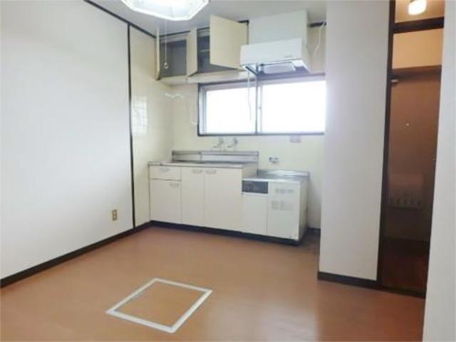 居室・リビング　６帖のダイニングキッチン