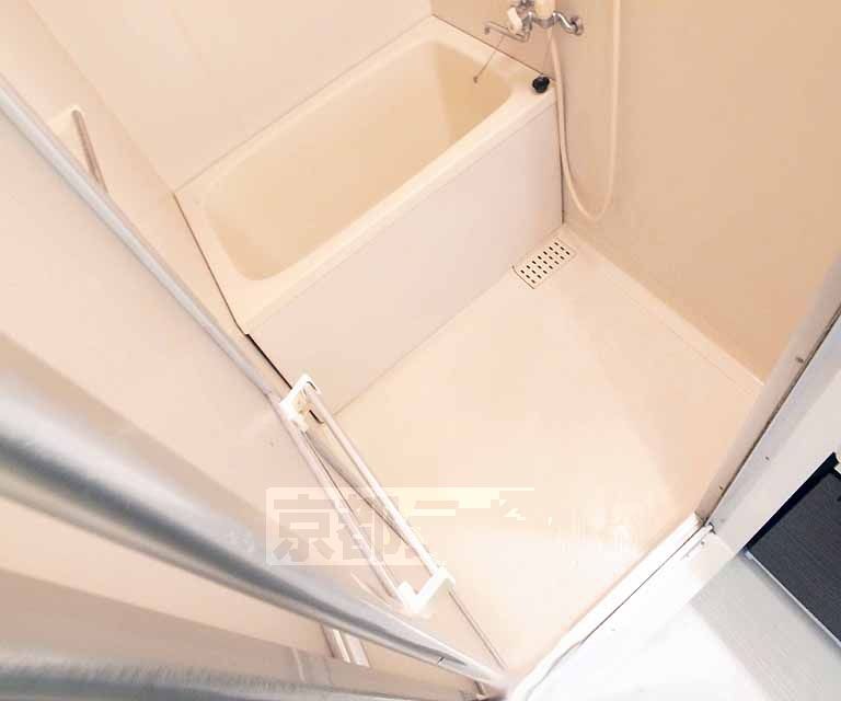 バス・シャワールーム　ゆったり入れる浴槽