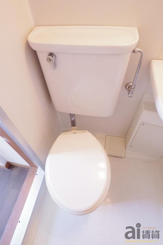 トイレ　※同仕様写真