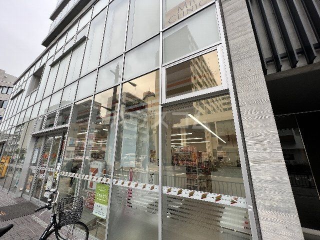 コンビニ　セブンイレブン 茨木春日1丁目店（コンビニ）まで593m