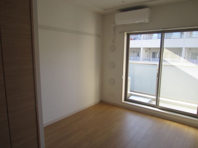 居室・リビング　快適なフローリング