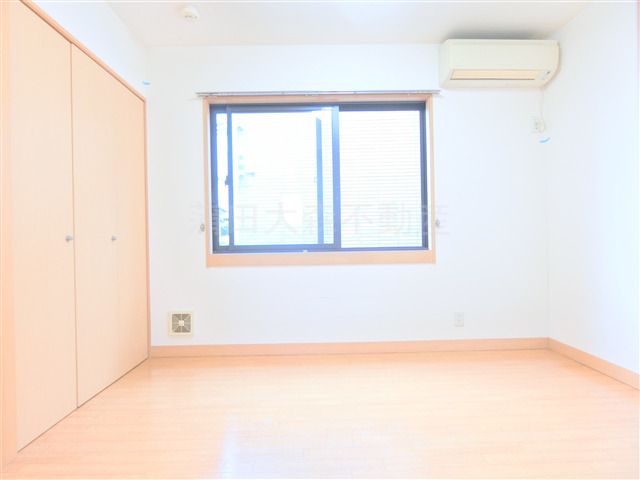 居室・リビング　南東向きの洋室