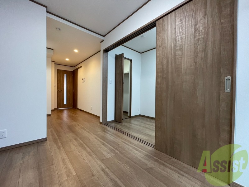 居室・リビング　ＬＤＫのお部屋のお写真です。キレイですね！