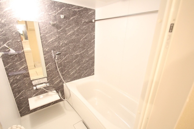 バス・シャワールーム　浴室