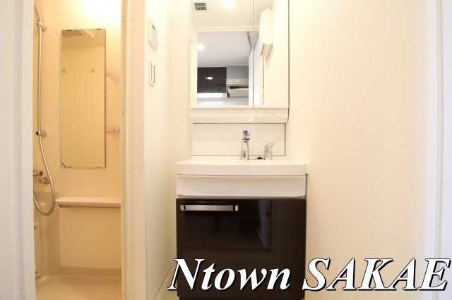 洗面設備　独立洗面化粧台付き