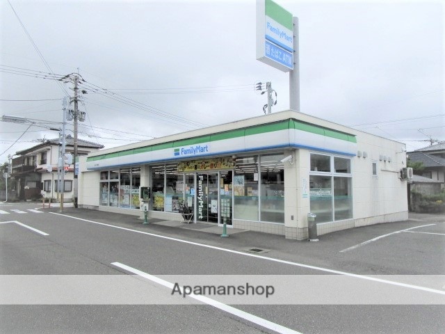 コンビニ　ファミリーマート（コンビニ）まで1258m
