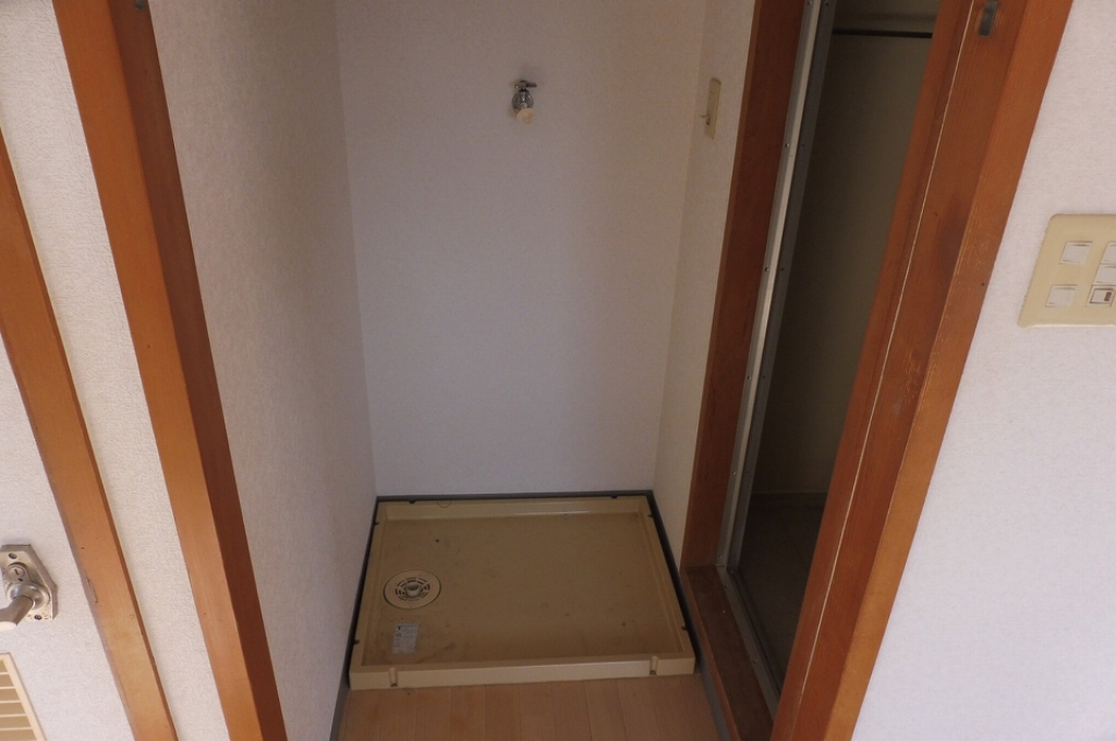 洗面設備　洗濯機置き場