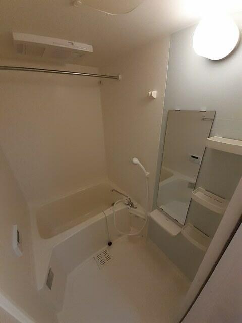 バス・シャワールーム　?