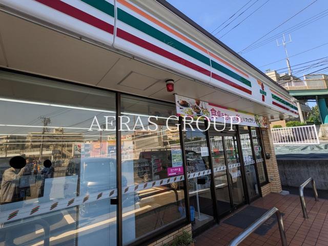 コンビニ　セブン-イレブン 横浜松見町３丁目店（コンビニ）まで346m