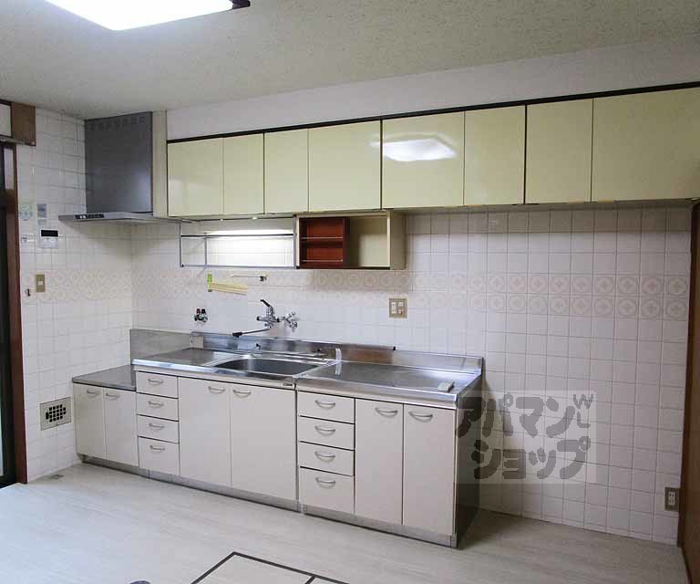 キッチン　室内の写真です。