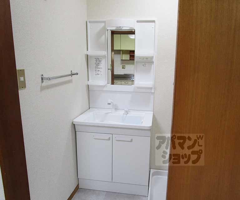 洗面設備　室内の写真です。