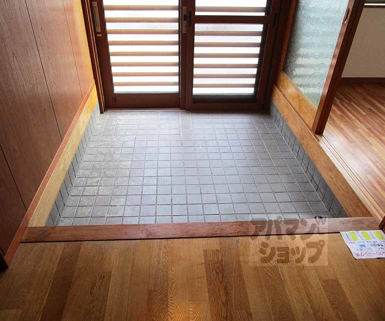 玄関　室内の写真です。