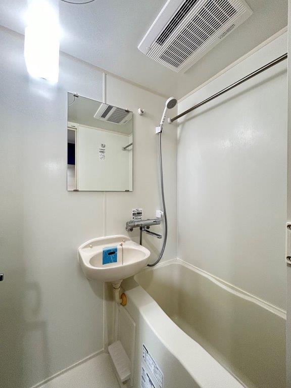 バス・シャワールーム　バス