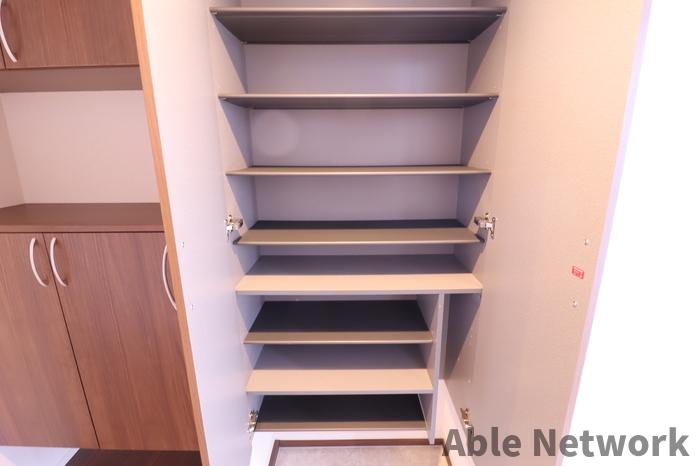 玄関　シューズボックス付き