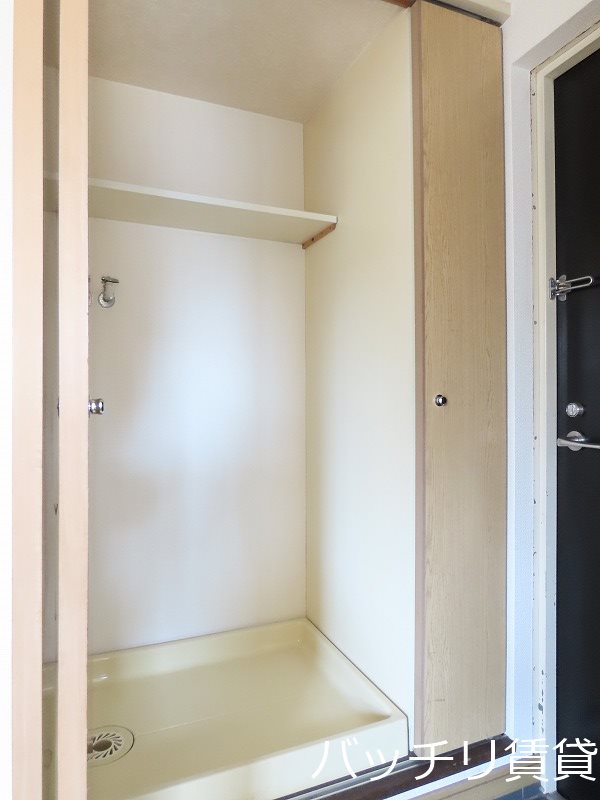 洗面設備　画像は別号室の為、現状優先になります。