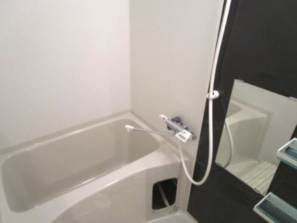 バス・シャワールーム　※別部屋参考写真