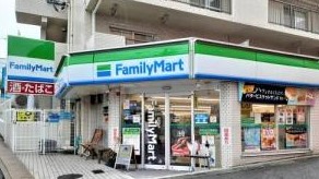 コンビニ　ファミリーマート 一社駅北店（コンビニ）まで105m