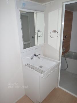 洗面設備　洗髪洗面化粧台