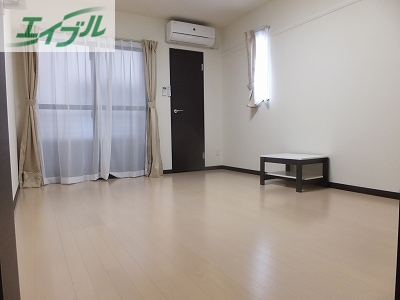 居室・リビング　※写真と現状が異なる場合は現状を優先