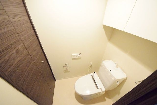 トイレ　お問合せは(株)タウンハウジング赤坂店へ【03-5563-…