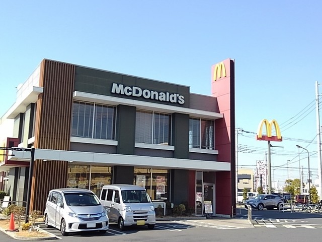 飲食店　マクドナルド三郷中央店（飲食店）まで700m