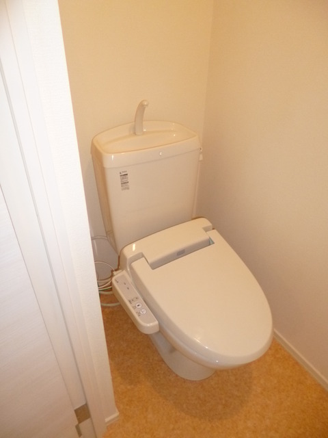 トイレ　トイレ※写真は別号室