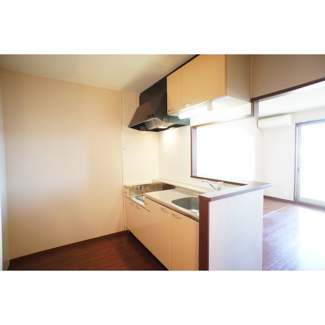 キッチン　リビングが見渡せる対面キッチン