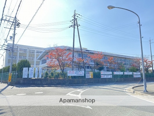 中学校　大的中学校（中学校）まで595m