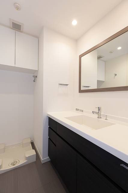 洗面設備　※写真は同タイプ住戸です。