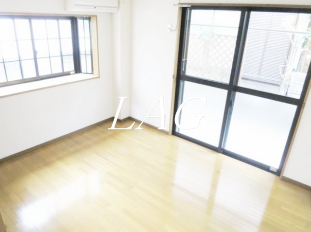 居室・リビング　洋室のお部屋です。